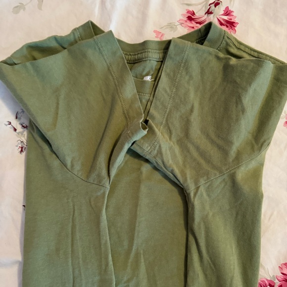 Nike t-shirt size XL size (16-18) girls or women’s Small - Picture 3 of 5